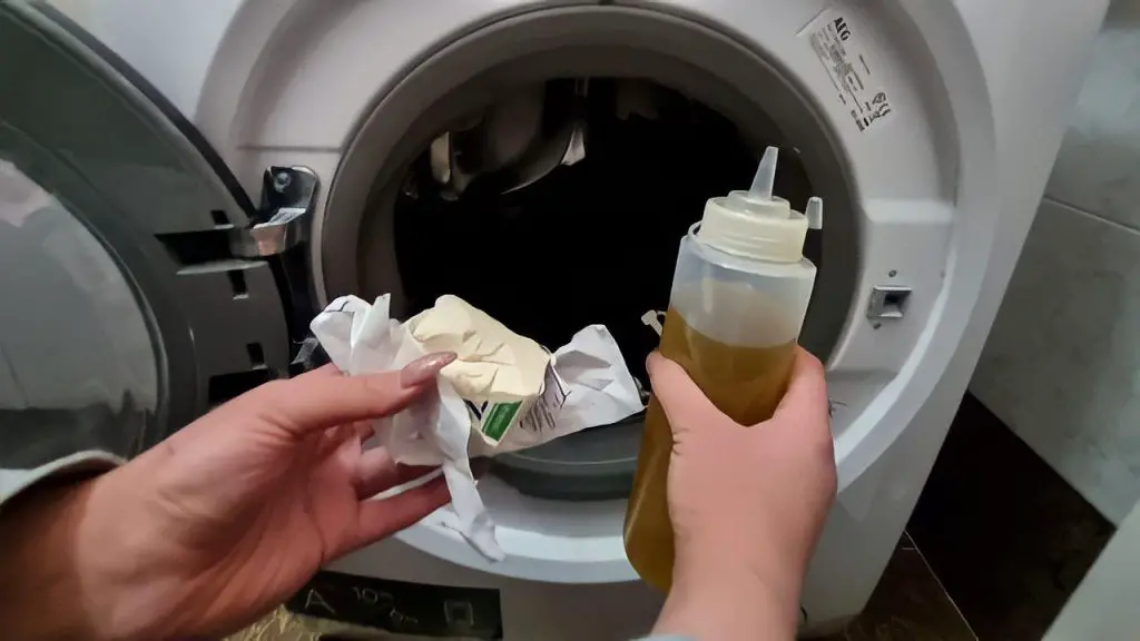 Por que as donas de casa colocam óleo e manteiga nas roupas: resolve um ...